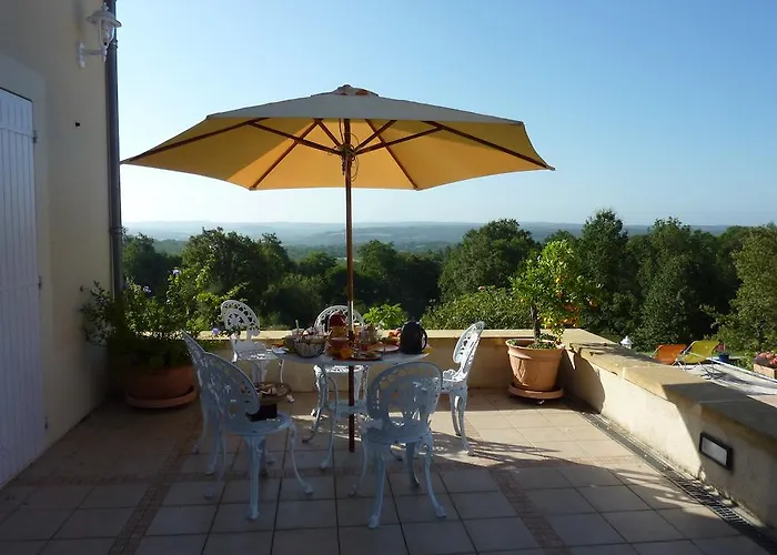 ベッド・アンド・ブレックファスト La Maison Du Parc 3*