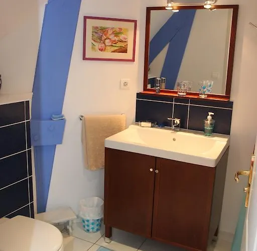 ベッド・アンド・ブレックファスト La Maison Du Parc Saint-Raphaël