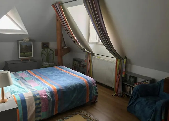 ベッド・アンド・ブレックファスト La Maison Du Parc Saint-Raphaël